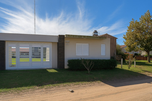 Lote 400 Mts + 2 Departamentos 2 Ambientes Y Espacio Aereo
