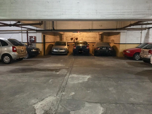Imagen 6 de 11 de Venta Olivos 3 Cocheras Y 2 Bauleras En Block