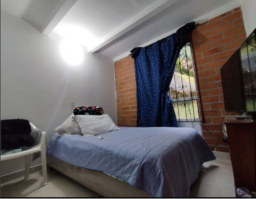 Apartamento Loma Del Indio Mas Parqueadero 57m2 