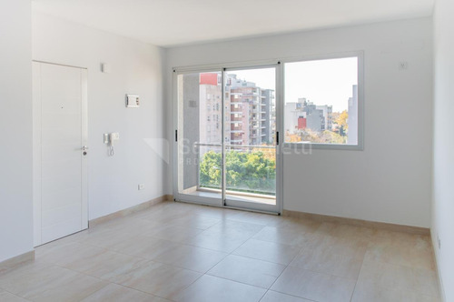 Imagen 4 de 12 de Departamento 2 Ambientes - Moron Norte