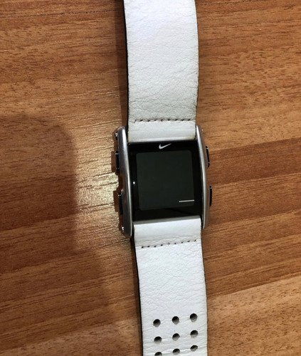 Reloj Nike Retro Blanco Blanco Negro (Usado)