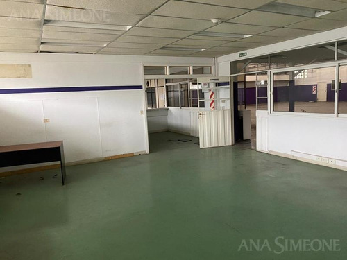 Imagen 8 de 8 de Excelente Nave Industrial Con Salida A 3 Calles