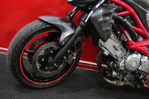 Imagem 10 de 11 de Suzuki Gladius 650 2016 Cinza