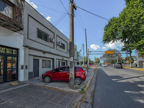 Ph En Venta 3 Ambientes Al Frente Con Jardin Y Pileta.