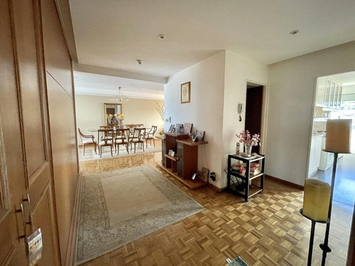 Imagen 2 de 16 de Venta Apartamento 2 Dormitorios Y Servicio - Puerto Del Buceo -