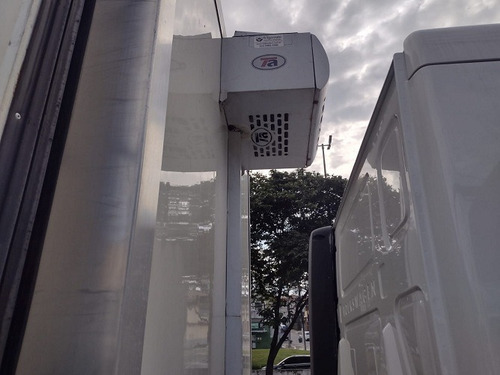 Imagem 9 de 14 de Bau Refrigerado Toco 6,50 X 2,60 X 2,55 -5 Graus Ano 2017