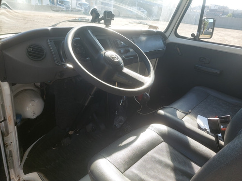 Volkswagen Kombi 1.4 Standard Total Flex 3p