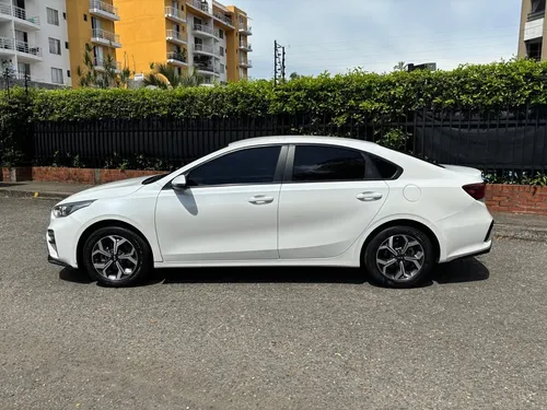Kia Cerato 1.6 Vivro Vibrant Aut