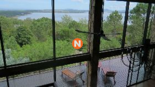 Casa En Venta Las Cumbres!- Ref: 214162