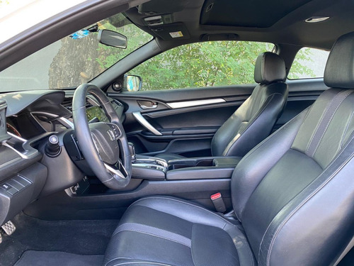 Civic Coupe 2019 Blanco, Automatico, Impecable, 17,000 Km