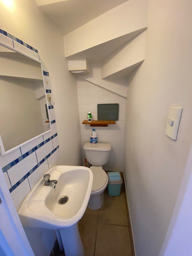 Casa De 2 Pisos 3d Y 2 Baños En Excelente Estado