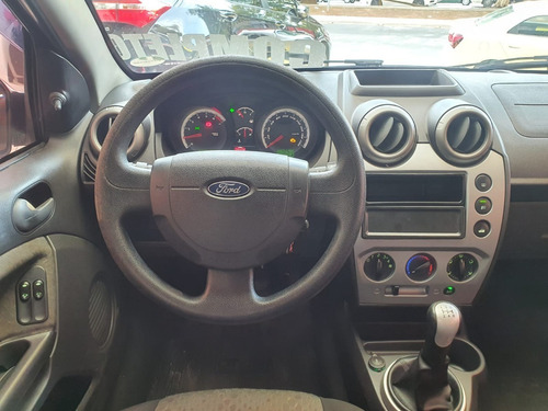 Imagem 4 de 15 de Ford Fiesta 1.0 Flex