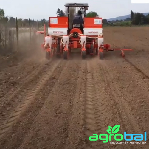 Imagen 3 de 18 de Sembradora De 4 Surcos Neumática Equipada - Gaspardo