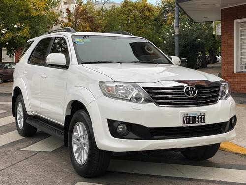 Toyota Sw4 2013 2.7 Srv Cuero Vvti 4x2 4at 7 Asientos
