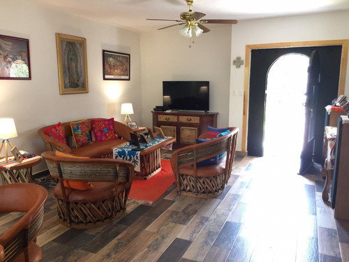 Imagen 7 de 14 de Venta De Casa Con Alberca Impecable