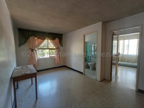 Casa Duplex En Venta 443 Mts Zona Exclusiva De Cagua Urb Santa Rosalia 25-5347 Gjg