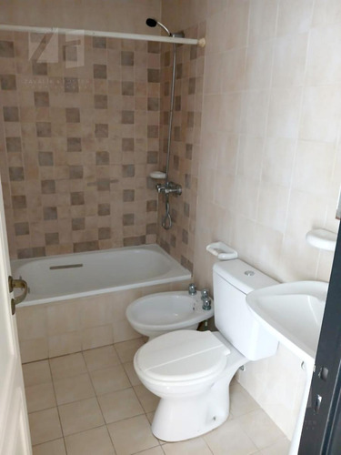 Alquiler 1 Dormitorio, Frente Con Balcón
