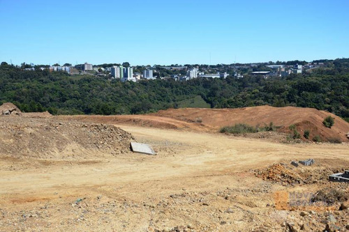 Imagem 1 de 12 de Terreno À Venda, 426 M² Por R$ 221.600,00 - São Luiz - Caxias Do Sul/rs - Te0087