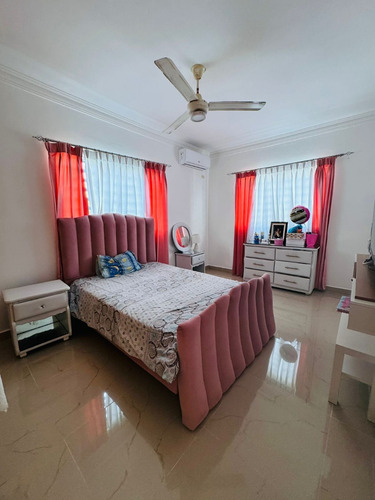 Venta De Casa Con Piscina Ubicada En Prado Oriental De San Isidro