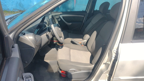 Imagem 12 de 15 de Renault Logan 1.0 Expression 16v Flex 4p Manual