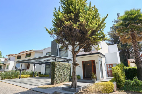 Casa Moderna En Club De Golf Los Encinos Venta