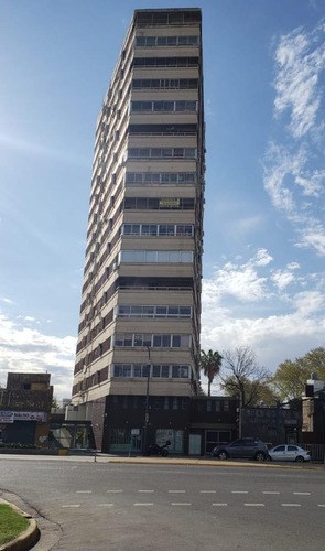 Imagen 4 de 21 de 4 Amb. Villa Luro, Av. Juan B. Justo 7800. Lateral Muy Lumin