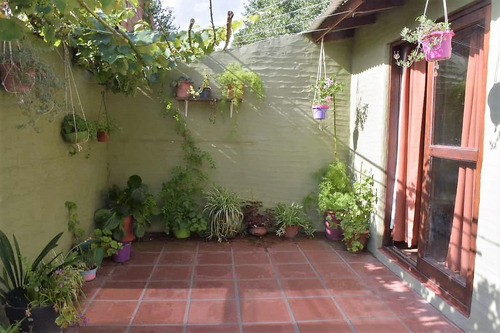 Venta Casa + Depto. La Carmencita