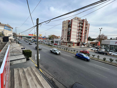 Local - Lanús Oeste