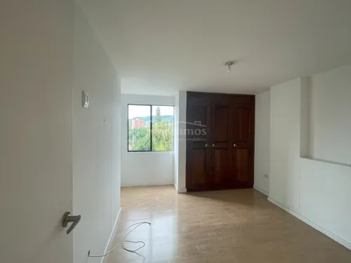 Apartamento En Venta En El Poblado. Cod V776129
