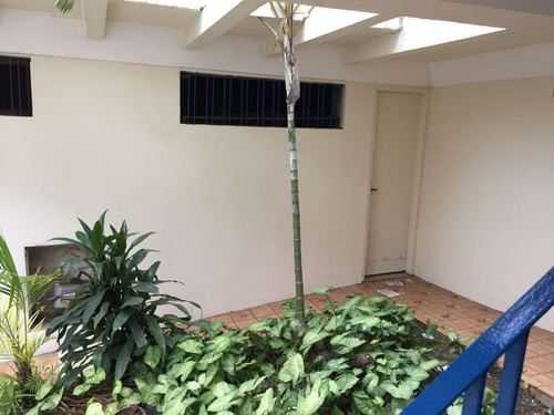 Imagem 13 de 13 de Casa Na Vila Monumento - 250m² De Área Construída - Oportunidade!!! - Ai23636
