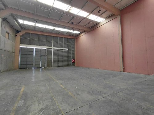 Excelente Bodega Industrial Con Oficinas Y Seguridad