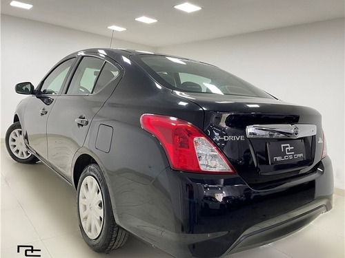 Imagem 4 de 11 de Nissan Versa 1.0 12v Flex V-drive Manual