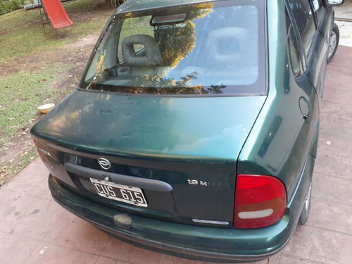 Chevrolet Corsa 1.6 Gl Aa Dh