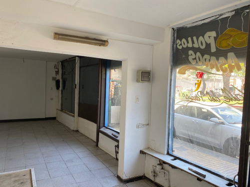 Local De 120m2, 3 Pisos Frente A Plaza Echaurren, Valparaíso