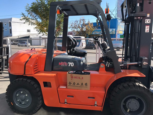 Autoelevador Chl 7000 Kg Isuzu Japones Mástil Triple 4.5 M