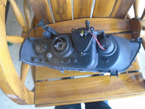 Imagen 3 de 3 de Vendo Lampara Delantera Derecha De Bmw X5, Año 2003