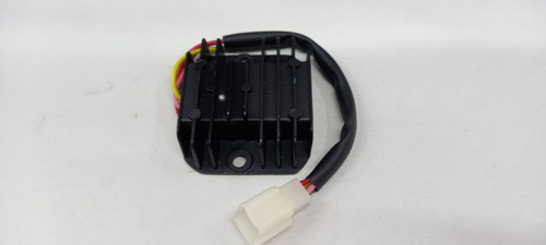 Imagen 4 de 4 de Regulador De Voltaje De Moto De 4 Terminales Hembra Chico