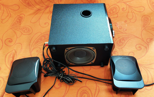 Minicomponente Rider Estereo Con Subwoofer Negro 35 W (Usado)
