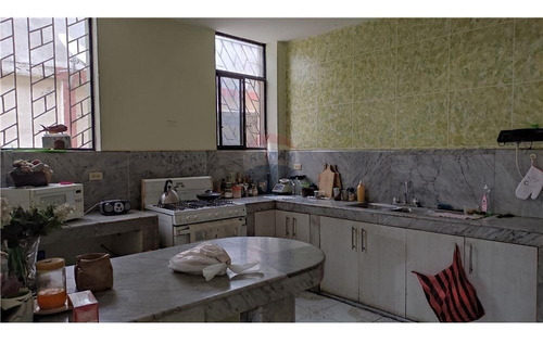 Imagen 5 de 8 de Casa En Zona Cmercial
