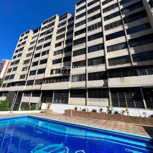 Apartamento En Venta Ubicado En La Urbanizacion La Llanada Caraballeda Estado La Guaira Ref 007 - 171