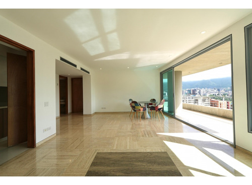 Hermoso Apartamento En Alquiler En Lomas De Las Mercedes 216,67 M2