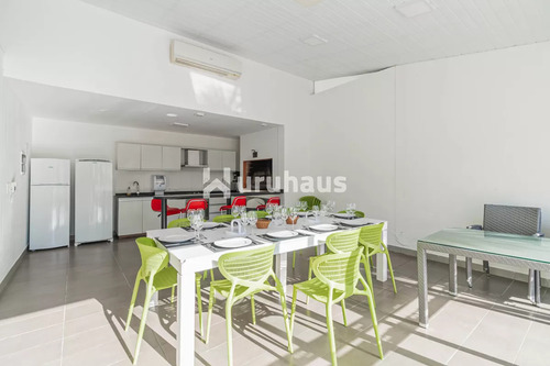 Venta Apartamento Dos Dormitorios Punta Del Este Edificio Icon Brava