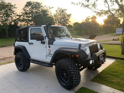 Imagen 2 de 13 de Jeep Wrangler 3.6 Unlimited 284hp Mtx