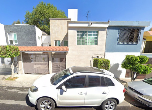 Hermosa Casa En Venta En Lomas Verdes Por Remate Bancario!!