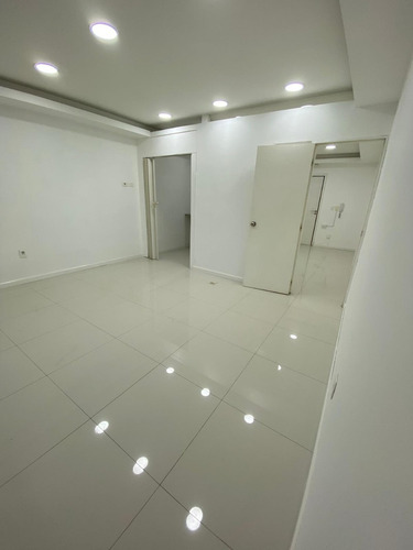Apartamento En Cordón Ideal Oficina