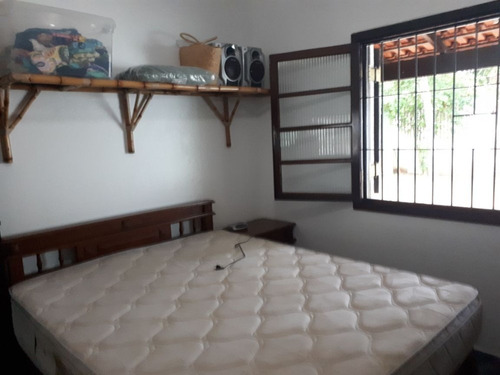 Imagem 10 de 14 de 4277- Sobrado 3 Dormitórios Lado Praia Aceita Financiamento