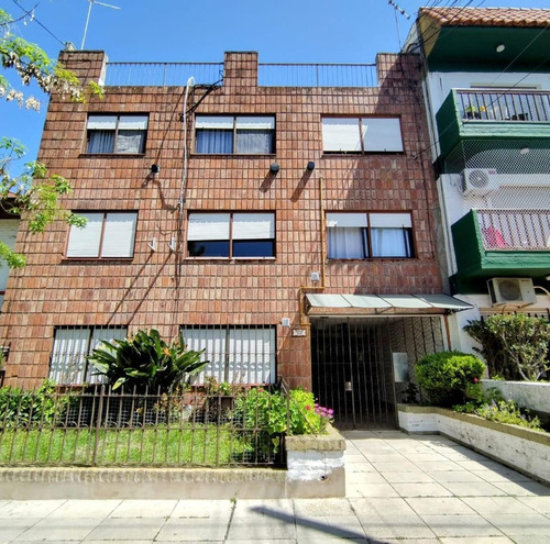 Departamento  En Venta Ubicado En Lomas De San Isidro, San Isidro, G.b.a. Zona Norte