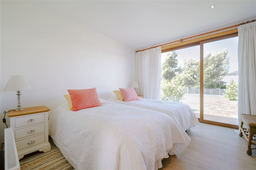 Excelente Casa Con Inmejorable Ubicación En Marbella