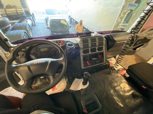 Imagem 8 de 15 de Caminhão Iveco Stralis 360 4x2 2013 Teto Alto Un.dono