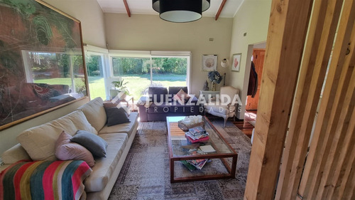 Casa De Campo Remodelada De 4d4b Con Jardin En Frutillar